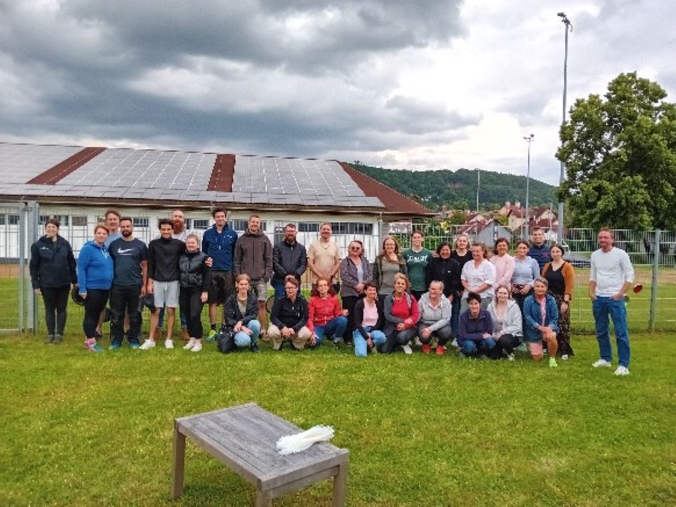 Gruppenbild der Eltern und des Kita-Teams.