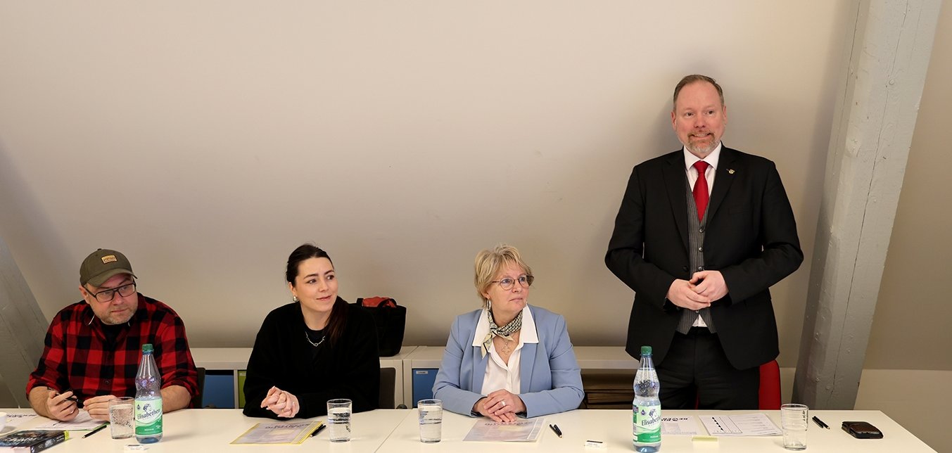 Die Jury, bestehend aus zwei Frauen und zwei Männern.