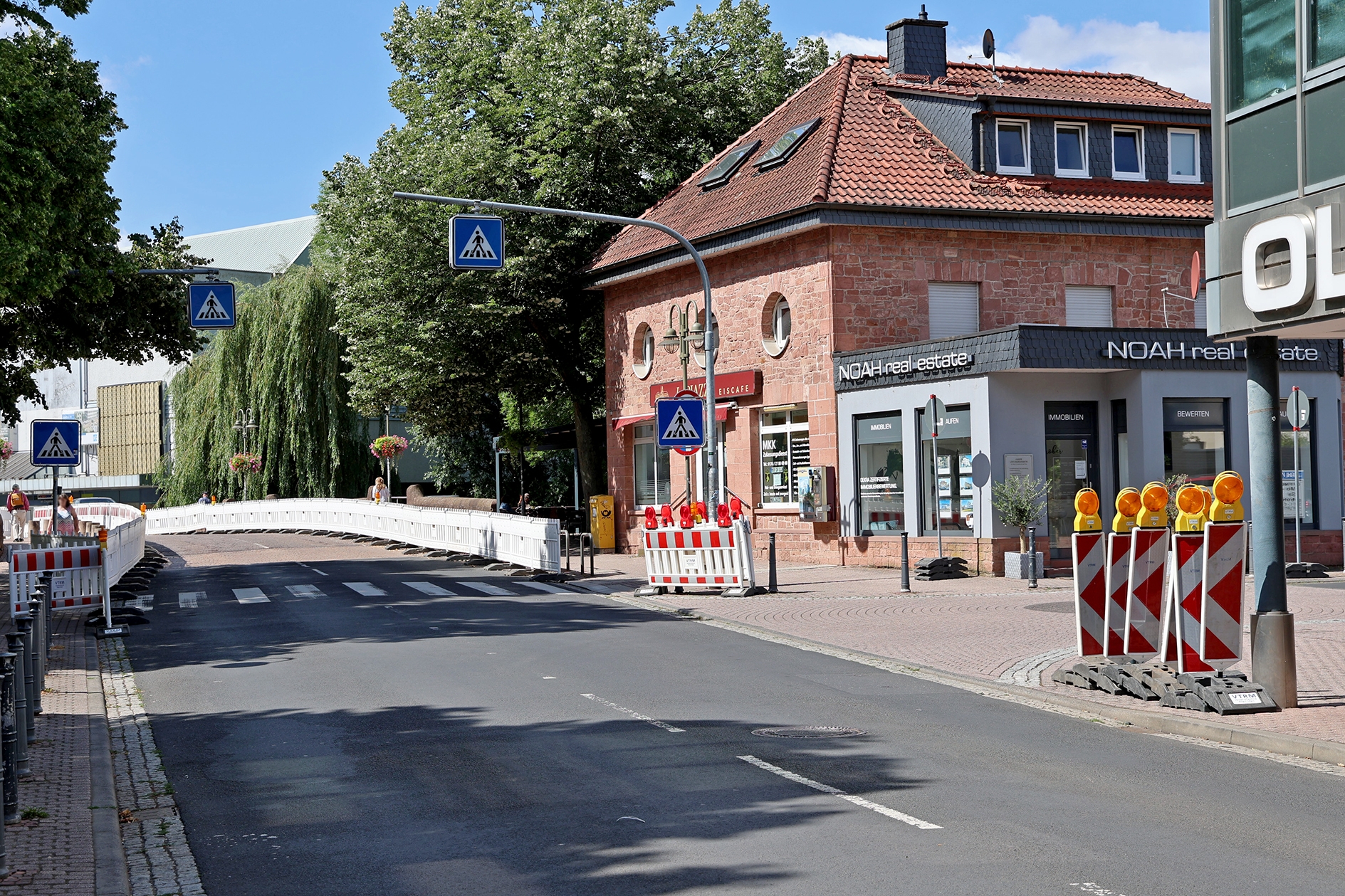 Vorbereitete Straßensperrung im Ziegelhaus