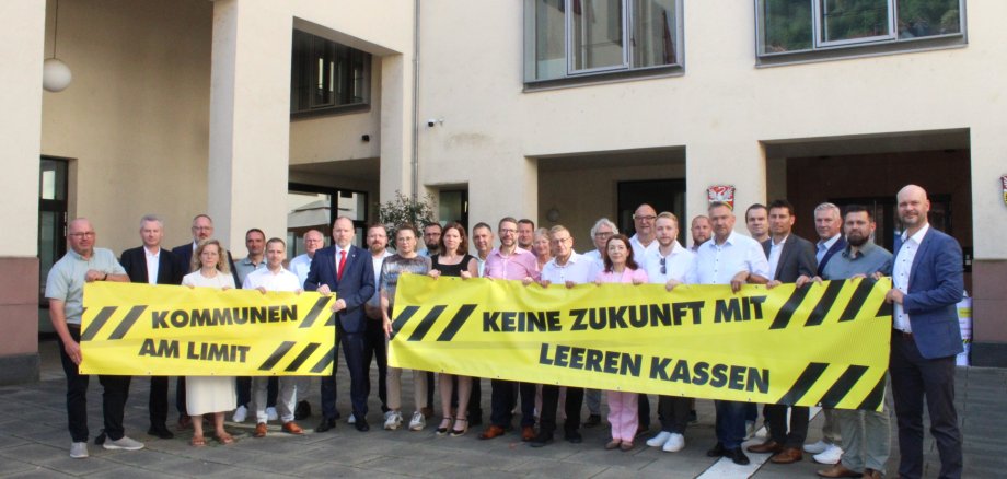 Kommunen am Limit Die Bürgermeister des Kreises demonstrieren für eine bessere Finanzausstattung.