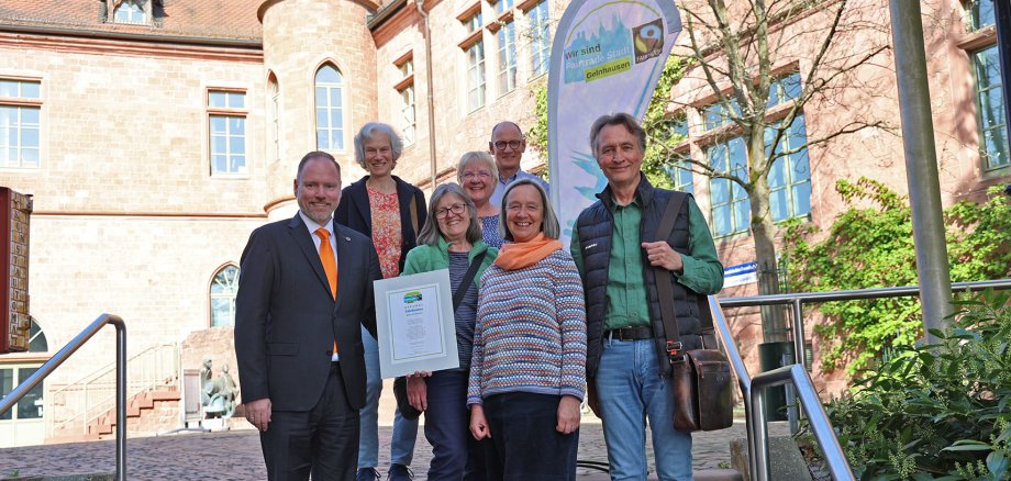 Die Steuerungsgruppe mit Bürgermeister Christian Litzinger und dem Ansprechpartner in der Stadtverwaltung, Stefan Bechtold. 