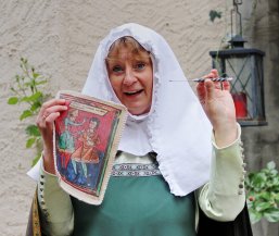 Frau aus dem MIttelalter