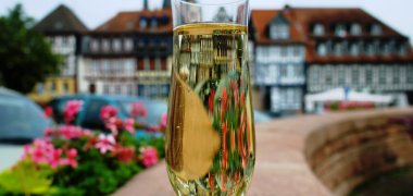 Perlwein, Mönch und Hübschnerin