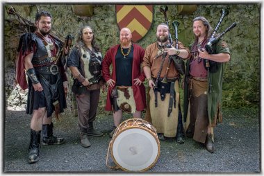 Bandfoto Tarranis Bild der Band Tarranis in mittelalterlicher Kleidung