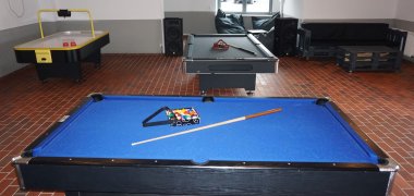 Jugendraum Gelnhausen JukuZ Mit Billard und Co. wartet auf die Jugendlichen ein breites Angebot im JuKuZ.