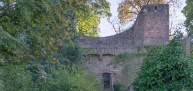 Der Halbmond im Stadtgarten Gelnhausen.